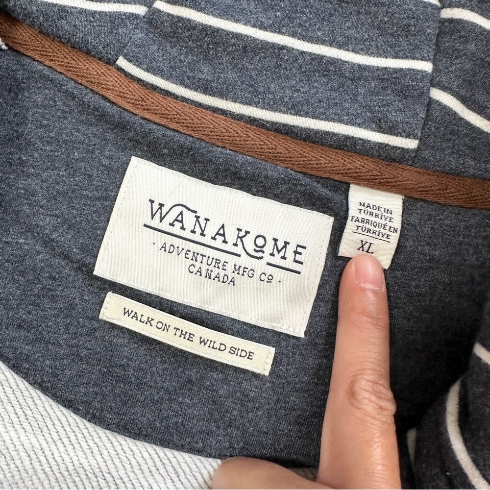 SOLD | Wanakome Women’s Hera Zip Up Sweatshirt Hooded Longsleeve in Navy Stripe - Picture 10 of 16